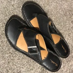 Thom McAn black leather sandals